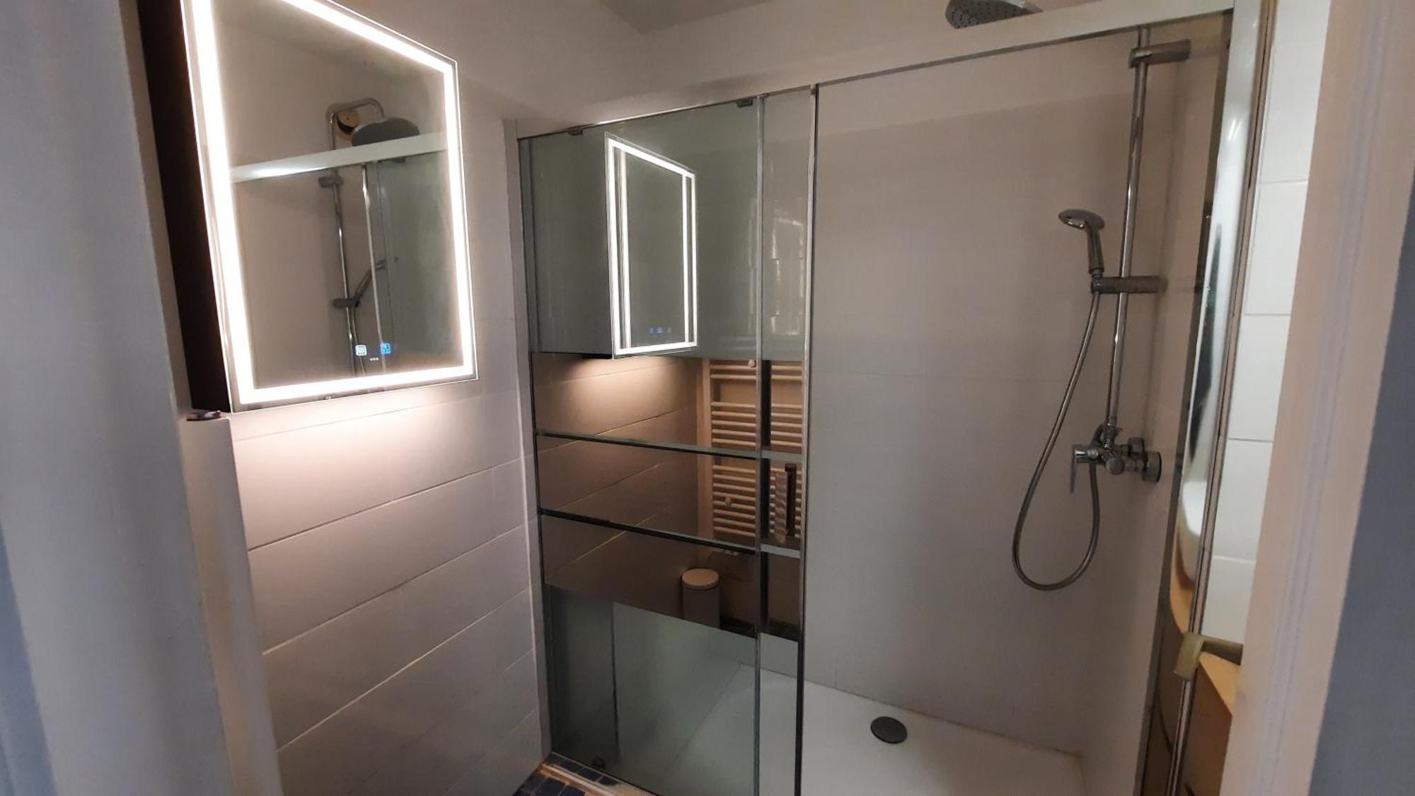 Sunny Mercury - Room In Apartment Cannes Exterior photo
