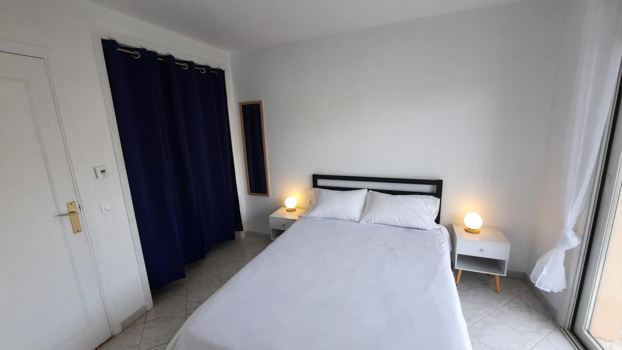 Sunny Mercury - Room In Apartment Cannes Exterior photo